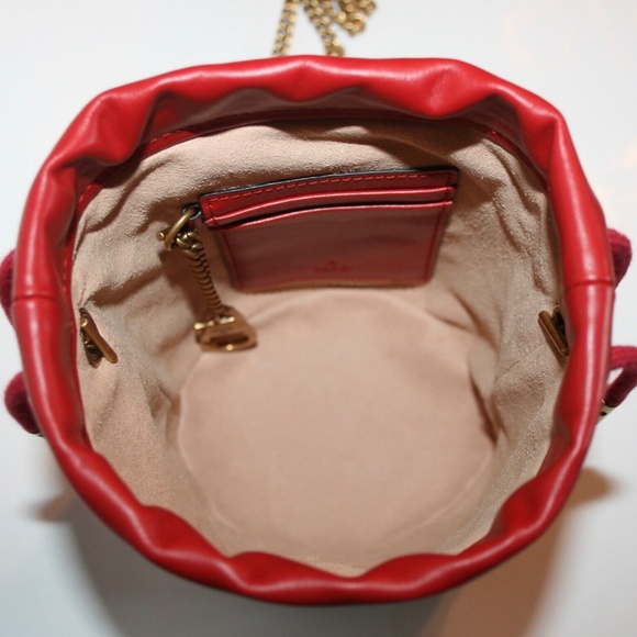 Gucci GG Marmont Matelasse Bucket Bag Crossbody - Picture 6 of 10